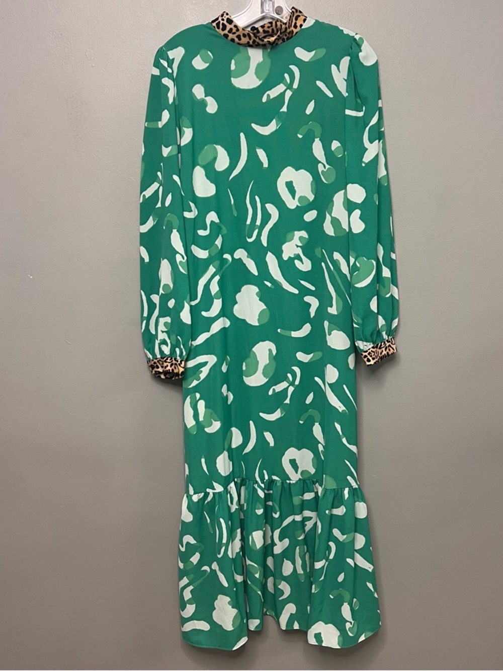 NWOT ASOS Design Lightweight Long Green & White Abstract Print Maxi Dress Size 8